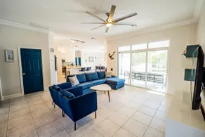 *Newly Renovated Single Family Home w/Private Pool - Image 4