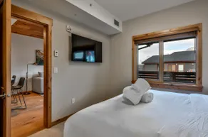 Spring Creek Vacations 1 BR Elevated Condo 409W - Image 5