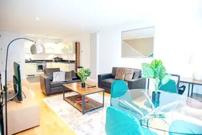 MySquare One Bed Serviced Apt in Farringdon - Image 2