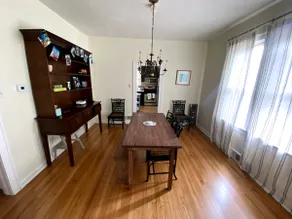 Charming bungalow in downtown Culver - Image 3