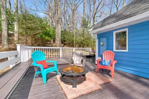 Blue Mountain Oasis | 6BR, Deck & Mountain Views - Image 4