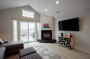 Modern Oceanview Beach House ☀ Steps To Beach - Image 4