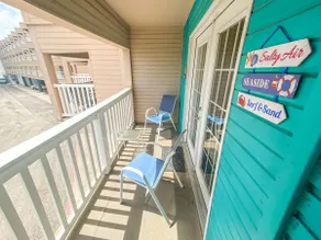 Summer Breeze beachfront condo sleeps max 6 - Image 4