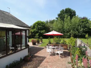 Charming Garden Annexe In Southport - Image 3