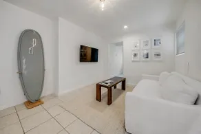 Rockaway Surf Shack, 3 bedroom w/private entrance - Image 5