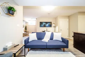 Bright Modern Suite - Netflix - WiFi - Long Stays - Image 2