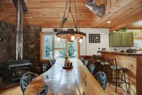 Creekside Cabin - Pet Friendly - Image 5