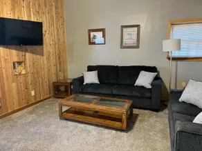 Stay In Ohiopyle, Hot tub & Pool Table - Closest to the GAP trail - Image 3