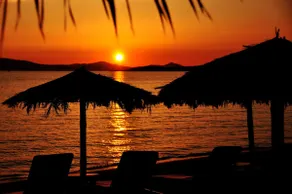 Honeymoon Villa Sunday Luxury Suite Ag. Anna Beach - Image 3