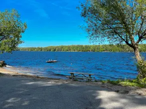 Gorgeous Bridgton Cabin Only Steps to Long Lake and Direct access to ITS89! - Image 4