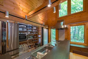 Nasu Miyagawa-tei: A high-end designer log house nestled in a forest on a highland - Image 4