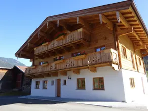 Cozy attic apartment with balcony & garden - Image 3