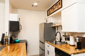 Swanky Downtown Getaway! - Image 5