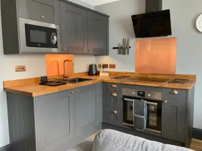 Little Elm - luxury home from home, free parking, 30-40 mins walk from Bath city centre - Image 4