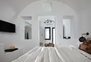 Stellar Sun Suite-1BR/Hot-Tub/Sea View - Image 4