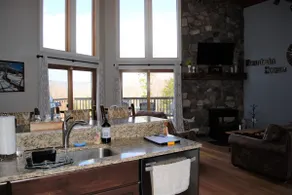 Chalet with Amazing views+ Hot Tub + privacy - Image 5