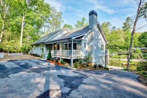 Lake House - Image 5
