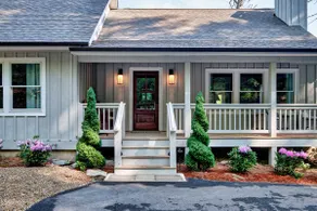 Lake House - Image 4