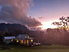 Felons Corner Stunning Boutique Wilderness Stay - Image 2
