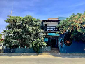 Furnished apartment with 3 bedrooms for 6 people - Image 2