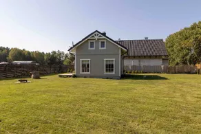 ”Cozy wooden cottage” - Image 2