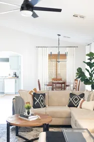 The Gilbert Haven - comfortable, stylish w/ pool - Image 5
