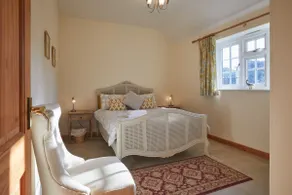 Rose Cottage Lordington Chichester West Sussex - Image 2