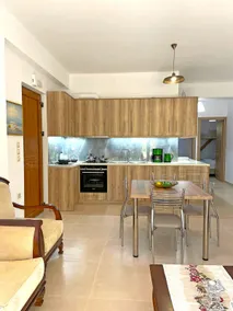 New Big Apt Close to Hospitals with Garden Parking - Image 3