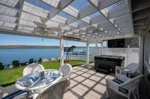 Private Waterfront Home Wine Trail Hot Tub Dock - Image 3