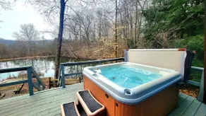 Couples Retreat, Hot Tub, Pond, Hocking Hills - Image 2