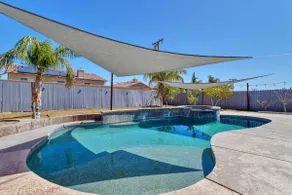 Saltwater pool & spa at the Good Life Desert! - Image 2