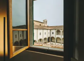 Boutique Design Loft in the Heart of Tuscany - Image 5