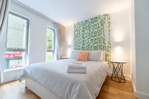 Chic 2BR Suite | Walk to Old Port - Image 3