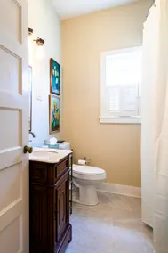 Elm Street Cottage. Safe, Quiet, Exceptional ! - Image 5