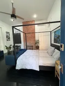 Lion House Apartment - Image 2