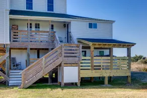 Scarborough town Surfstead w/ hot tub - Image 5
