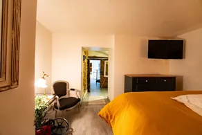 La Pré-cieuse Romantic Suite with Sauna, Jacuzzi, Spa - Image 3