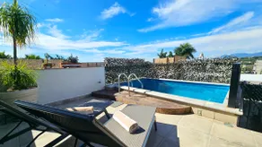 Airpool romantic retreat private pool - Image 5