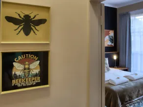 The BeeKeeper's Inn - Apartment BlackBee - Image 4