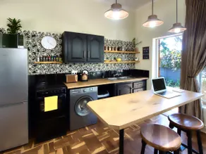The BeeKeeper's Inn - Apartment BlackBee - Image 3