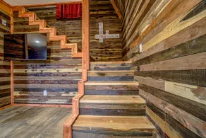 Whoop & Holler at Pig Trail Lodging in the Ozarks - Image 4