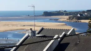Small cozy nest with sea view, 3-min walk to the beach - Image 3