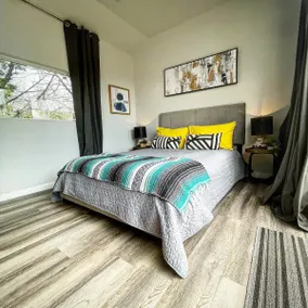 Harmony Glamping Cabin: Yoga/Hike/Swim @13 Acres - Image 2