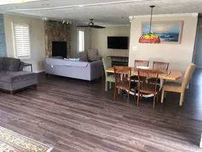 Spacious & family Comfort Waterfront near Beach - Image 3
