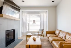 Gorgeous Home At The Center of Everything - Image 3