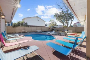 Elegant, Huge, 4King Private Pool&Yard, GameGarage - Image 3