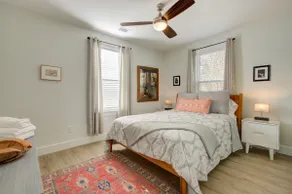 Arthouse, freshly renovated 2 bedroom residential - Image 3