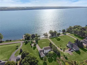 Charming 4-Season Cayuga Lake House near Sheldrake Point!! - Image 2