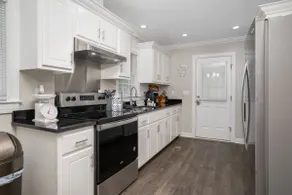 Modern Home In PRIME location - King Bed/ Spacious - Image 4
