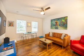 Clean, Quiet Medical & Work Stay · Fenced Yard, Pets Welcome - Image 2